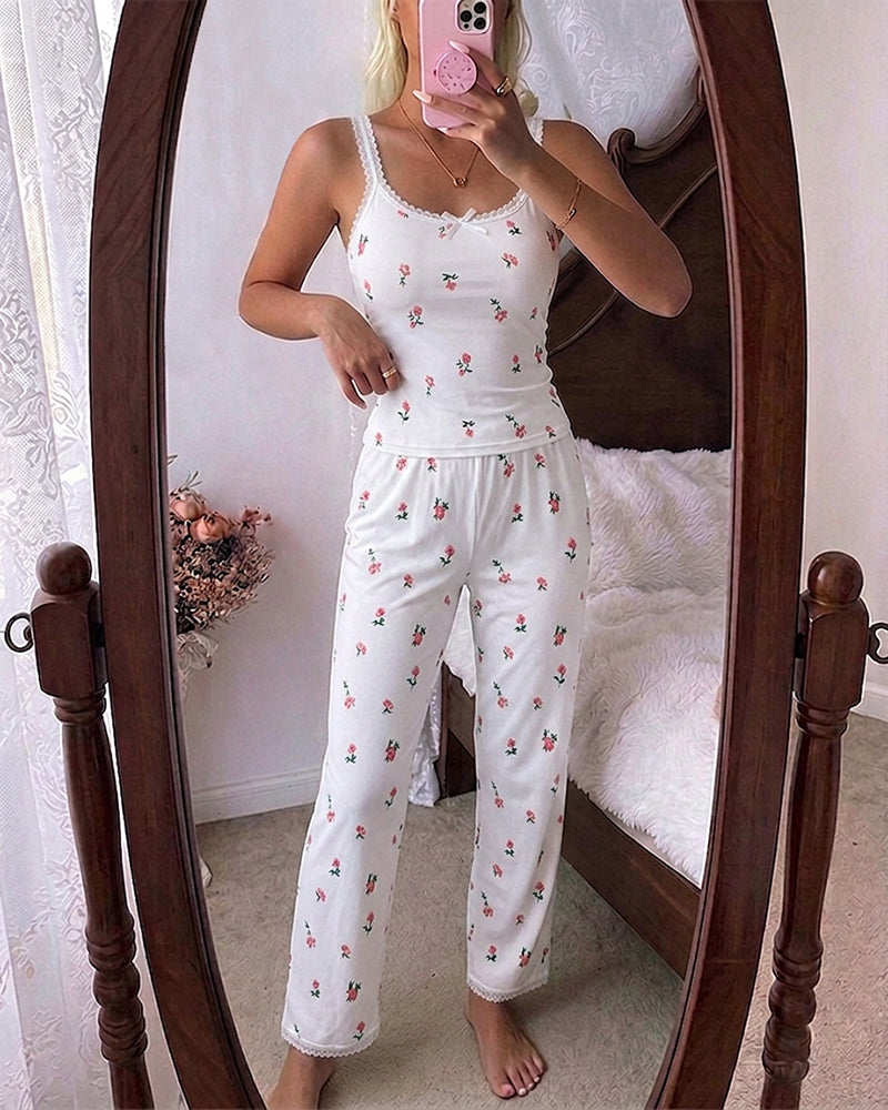 ChicMe Couture Women's Pajamas Set 2 Piece Ditsy Floral Print Lace Cami Top and Pants Loungewear with Pockets Sleepwear